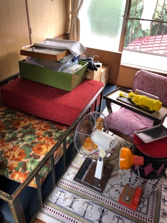 燕市のお客様 さんの不用品回収前の部屋の画像