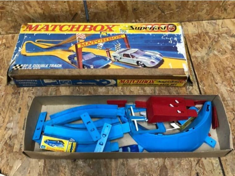 マッチボックス MATCHBOX SuperFast race setを買い取りいたしました