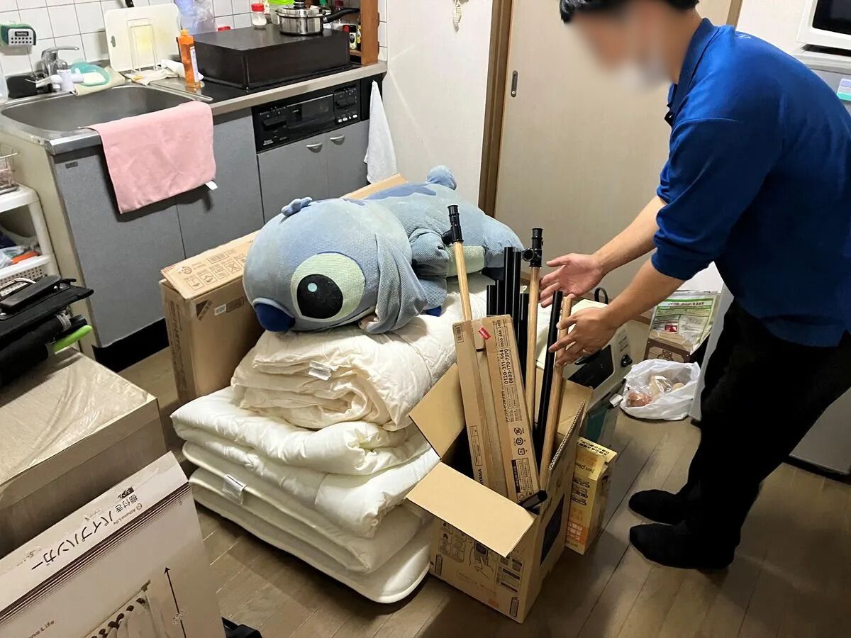「2DKのマンションからぬいぐるみなどを回収させていただきました」作業写真
